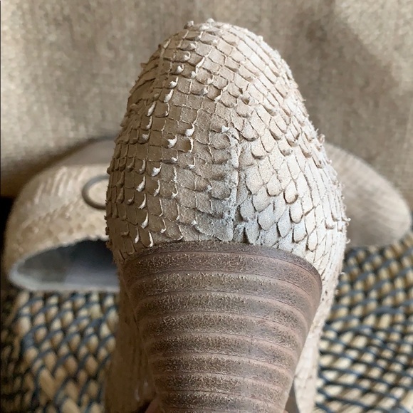 Arnold Churgin Scaled leather Oxford heeled shoes - Picture 7 of 12